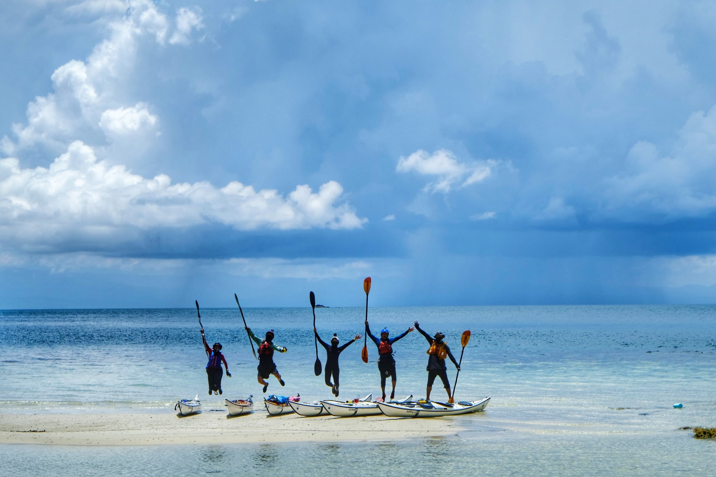 sea-kayak-koh-chang-thailand-happy-group