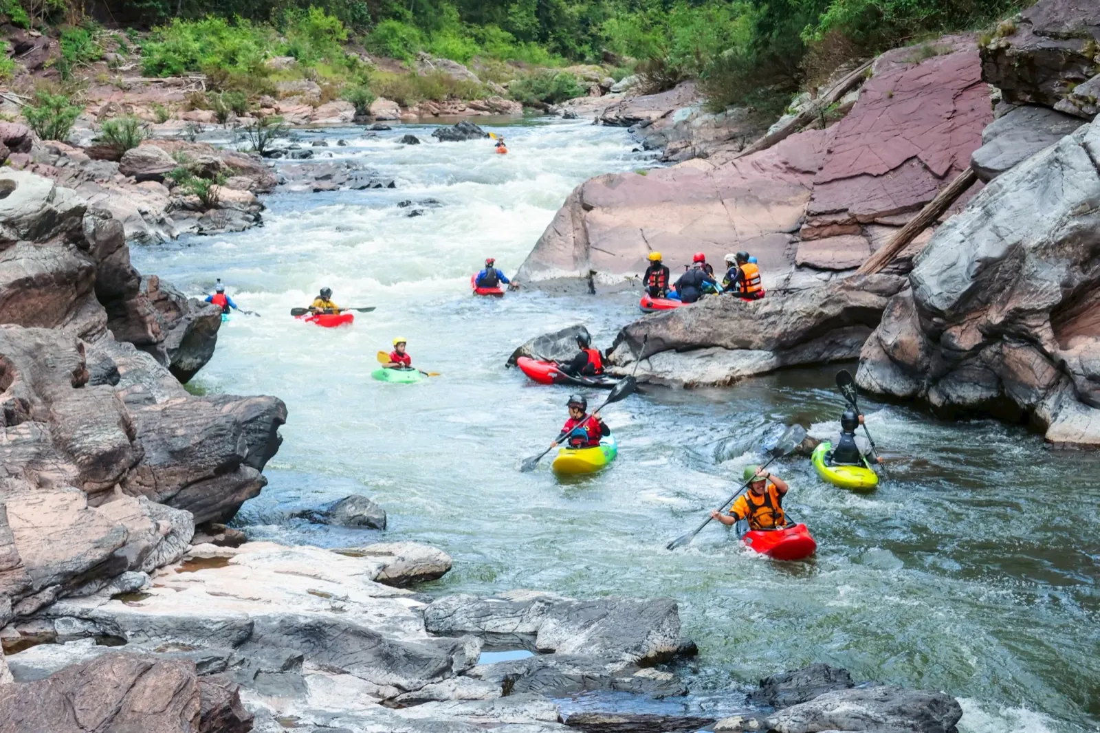 sea-kayaking-nan-nam-wa-whitewater