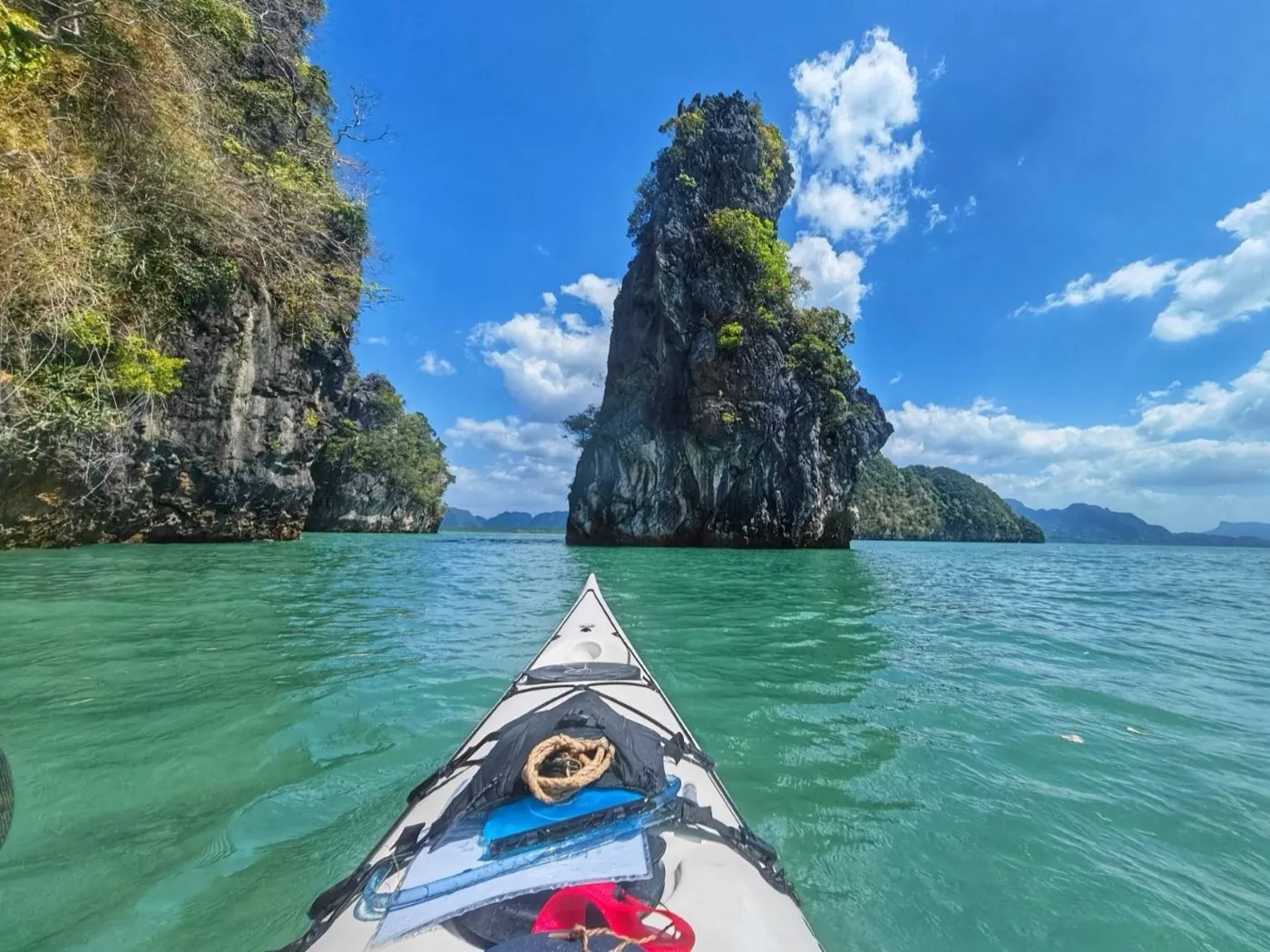 sea-kayaking-phang-nga-bay-limestone-karst